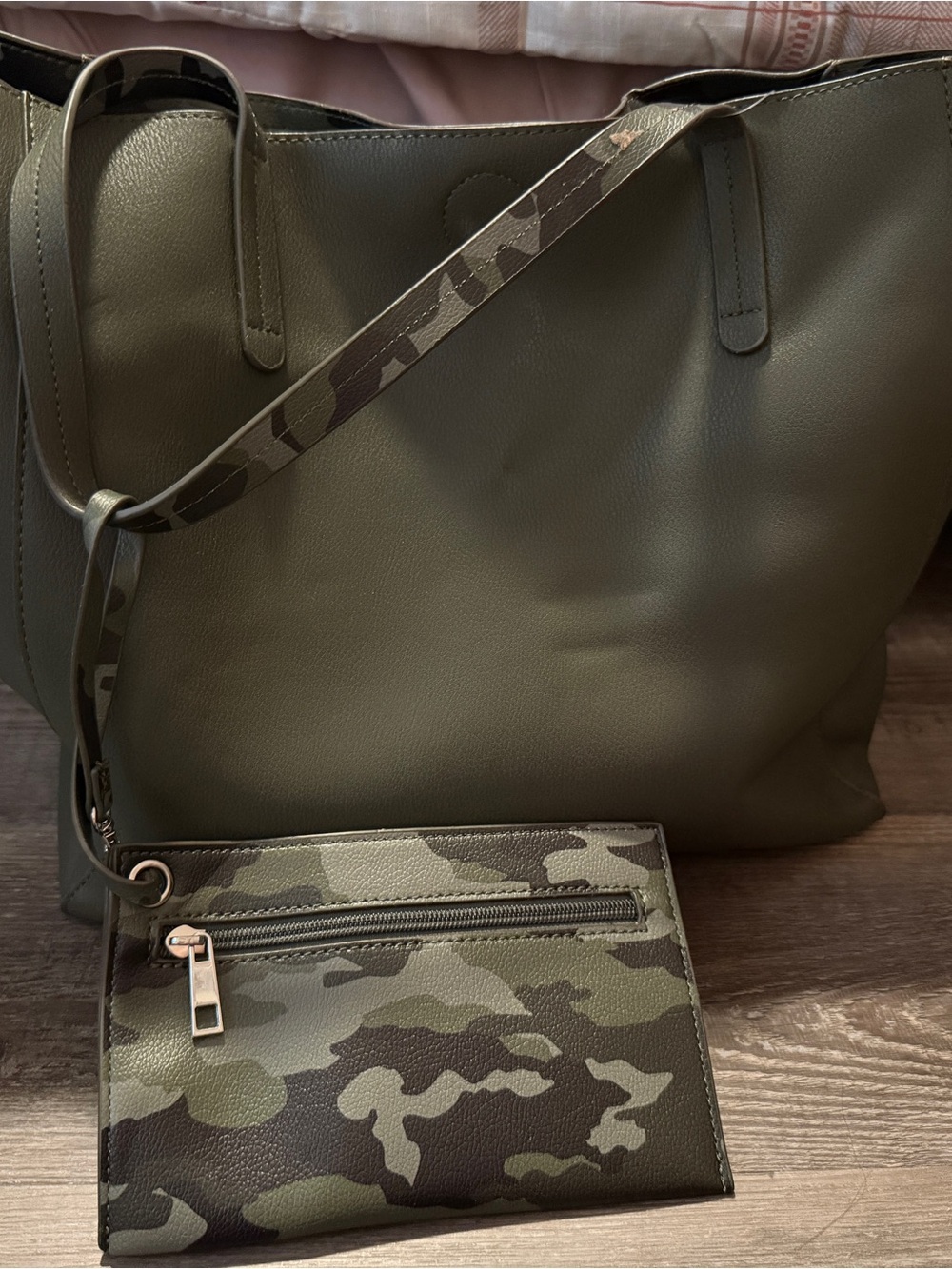Olive Green/Camo Reversible Tote Bag with Camo Pouch